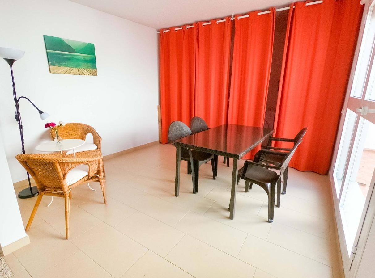 Noria Is A Comfortable Apartment With Patio And Large Terrace In Conil Конил-де-ла-Фронтера Екстериор снимка